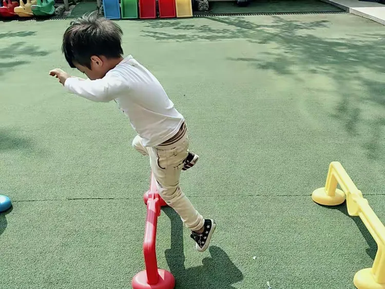 C7游戏平台-爱尔兰篮球选手跨越前进大洋赛出色